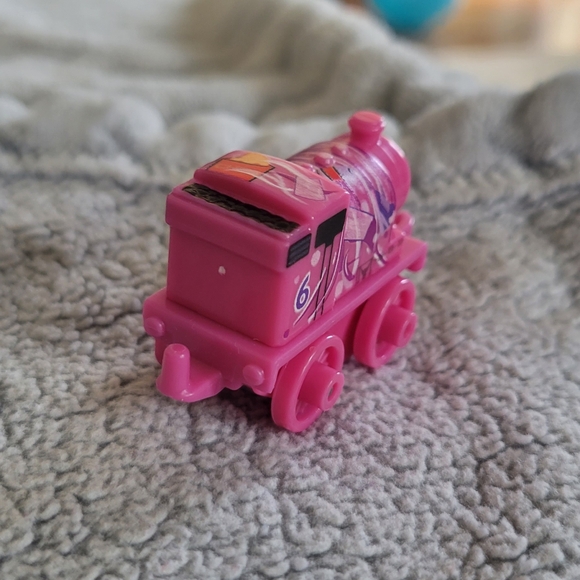 Mattel Thomas & Friends Train Minis PERCY Pink Blob Engine Miniature - Picture 5 of 11